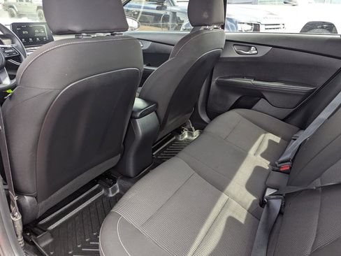 Used 2021 Kia Forte LXS FWD image 29