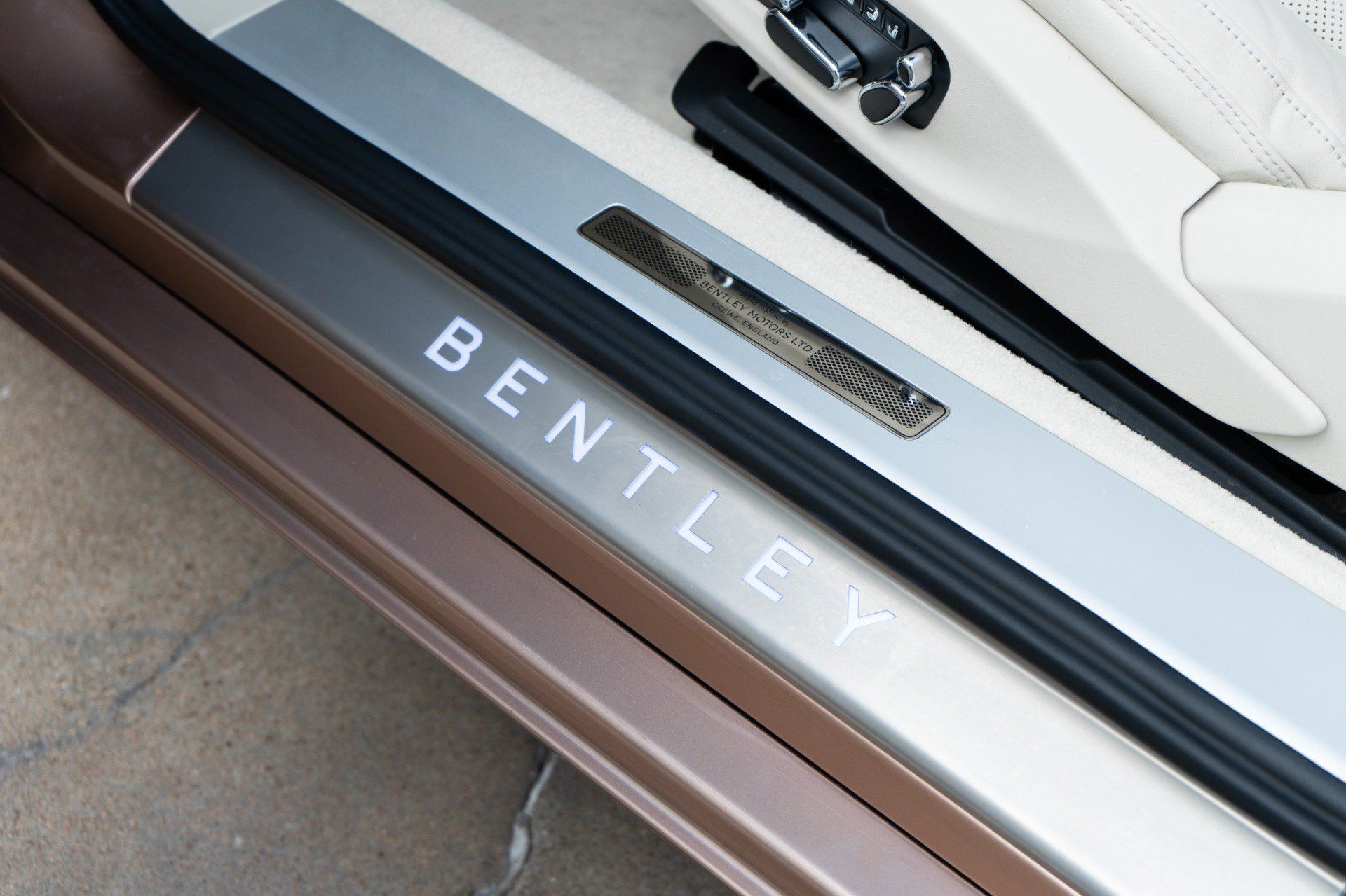 Used 2022 Bentley Continental GT AWD/4WD image 37