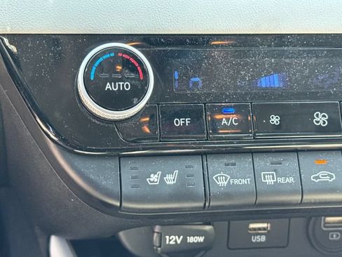 Used 2023 Hyundai Elantra Limited FWD image 24
