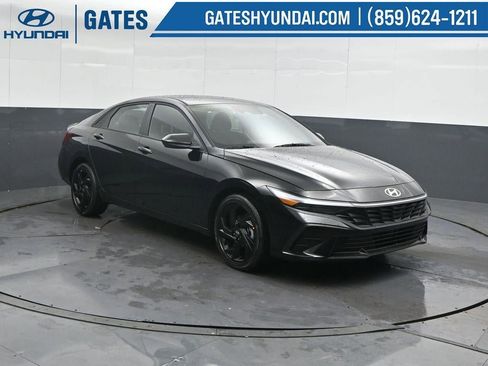 New 2026 Hyundai Elantra Sport FWD image 4