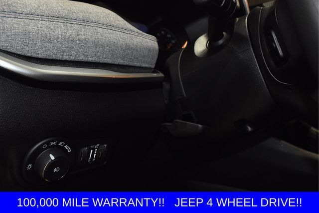 Used 2024 Jeep Compass Latitude AWD/4WD image 17