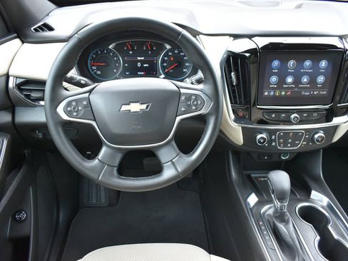 Used 2023 Chevrolet Traverse LT w/ LPO, Cargo Package AWD/4WD image 18