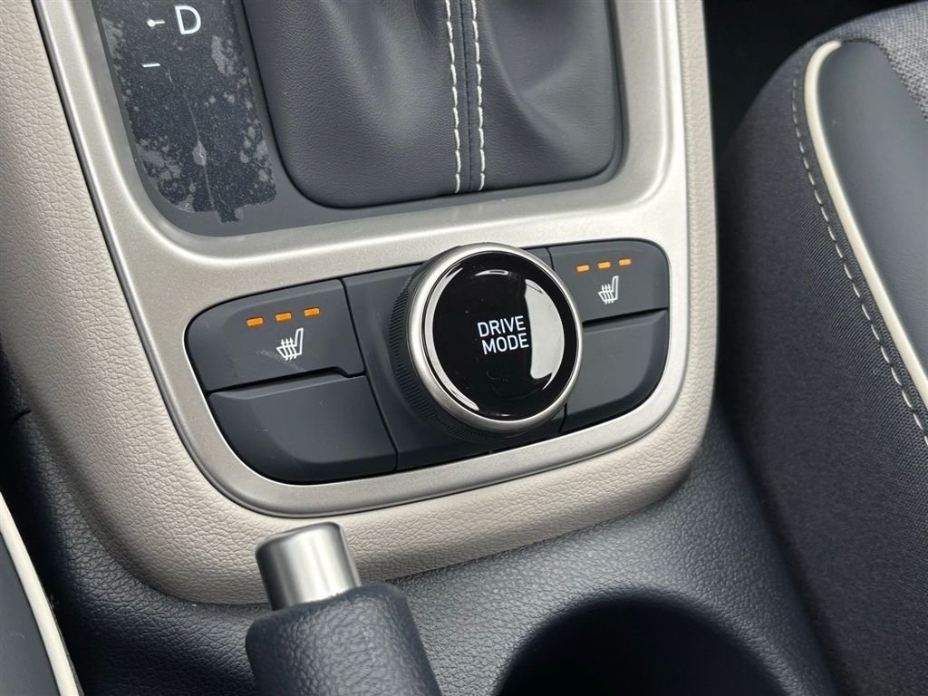 New 2026 Hyundai Venue SEL FWD image 19