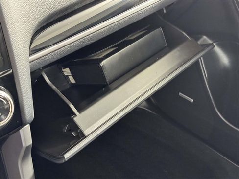 Used 2017 Subaru Forester 2.5i Limited image 31