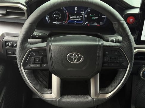 Used 2024 Toyota Tacoma TRD Off-Road AWD/4WD image 13