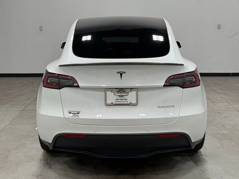 Used 2022 Tesla Model Y Performance image 10