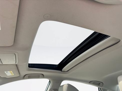 Used 2018 Honda Accord Touring image 22