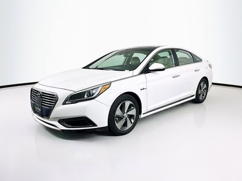 Used 2016 Hyundai Sonata Limited w/ Option Group 02 image 3