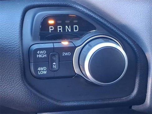 Used 2024 RAM 2500 Big Horn w/ Bed Utility Group image 6