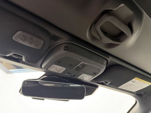 Used 2025 Ford Mustang GT Premium image 7