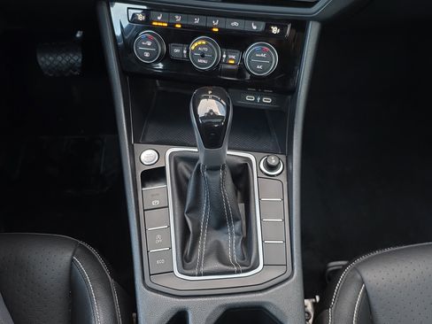 Used 2024 Volkswagen Jetta SE image 31