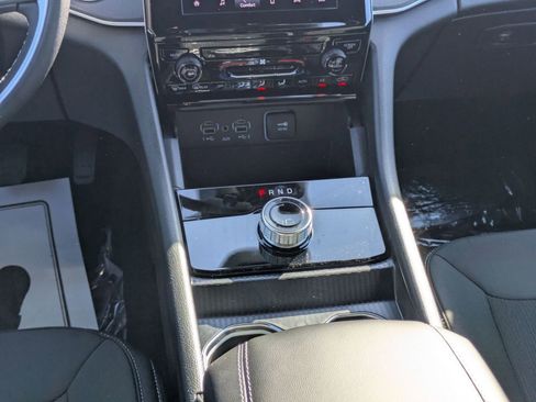 New 2025 Jeep Grand Cherokee L Laredo RWD image 18