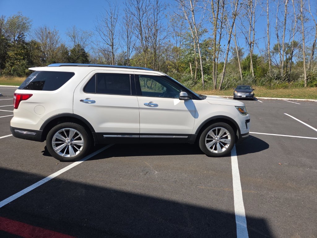 Used 2019 Ford Explorer Limited w/ Ford Safe & Smart Package AWD/4WD image 5