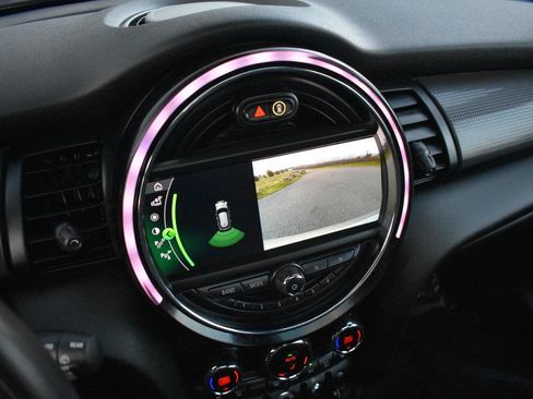 Used 2020 MINI Cooper 4-Door Hardtop image 20