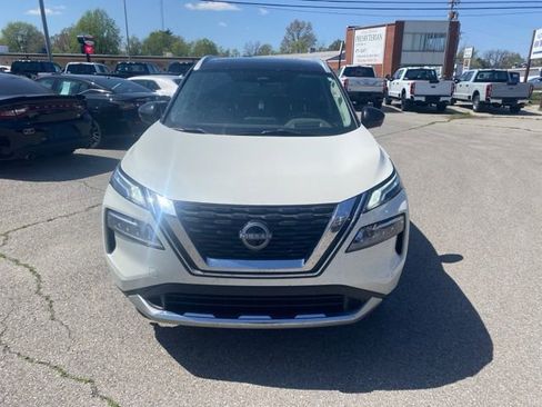 Used 2023 Nissan Rogue Platinum w/ Platinum Premium Package FWD image 9