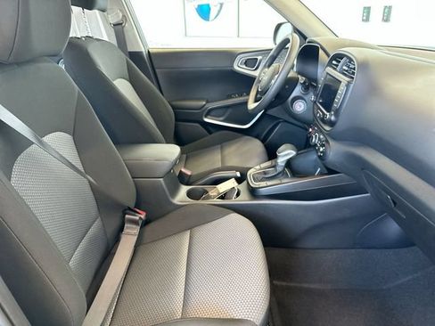 Certified 2023 Kia Soul LX FWD image 26