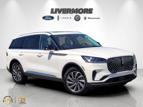 Used 2026 Lincoln Aviator AWD image 1