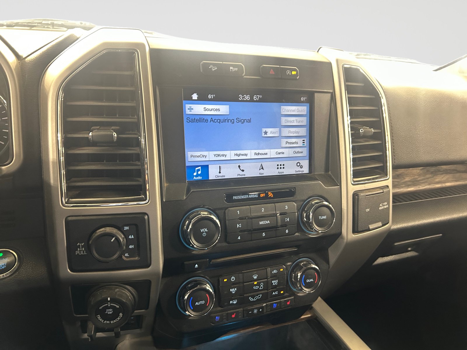 Used 2018 Ford F150 Lariat AWD/4WD image 21
