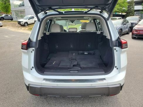 Certified 2024 Nissan Rogue SL w/ SL Premium Package image 10