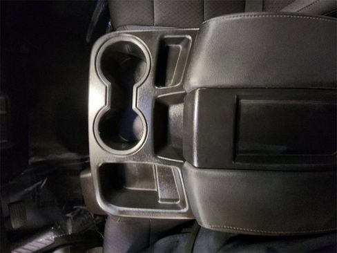 Used 2021 Chevrolet Silverado 1500 LT image 21