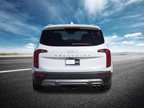 Used 2022 Kia Telluride EX w/ EX Premium Package FWD image 18