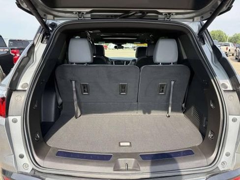 Used 2023 Buick Enclave Essence w/ Experience Buick Package AWD/4WD image 8