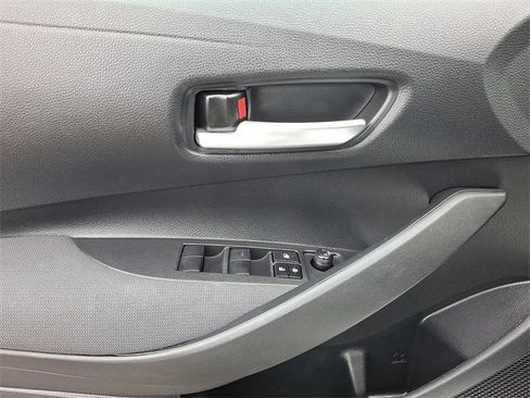 Used 2021 Toyota Corolla LE w/ Carpet Mat Package (TMS) image 13