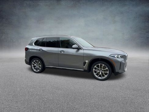 Used 2024 BMW X5 xDrive40i w/ Premium Package image 28