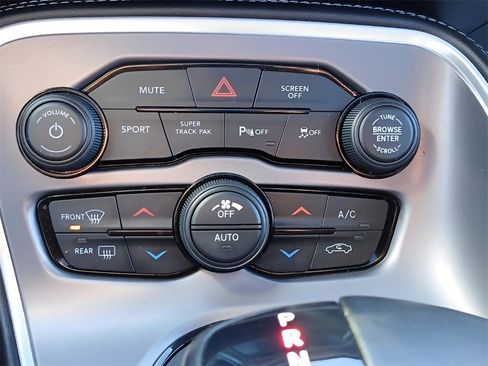 Used 2022 Dodge Challenger R/T w/ Plus Package image 16