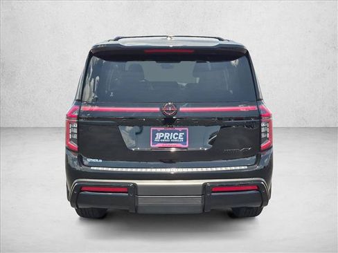 Used 2025 Nissan Armada PRO-4X AWD/4WD image 7