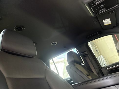 Used 2025 Chevrolet Tahoe LT AWD/4WD image 20