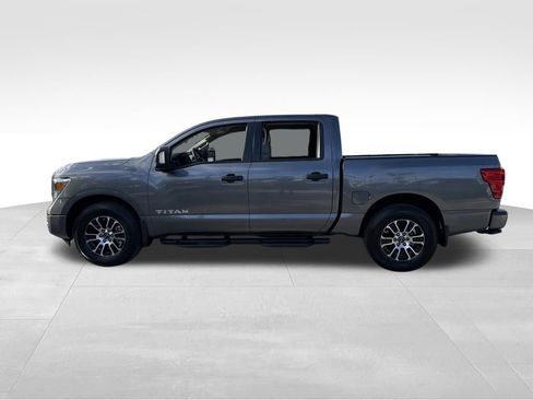 Used 2024 Nissan Titan SV w/ SV Convenience Package RWD image 4