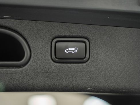 Used 2017 Hyundai Tucson Sport w/ Cargo Package image 11