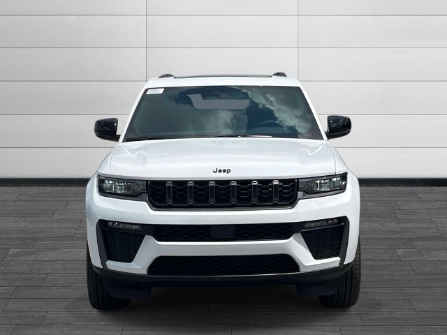 New 2026 Jeep Grand Cherokee Limited w/ Limited Altitude Package AWD/4WD image 7