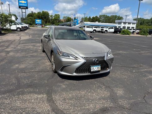 Used 2019 Lexus ES 350 w/ Accessory Package 2 FWD image 15