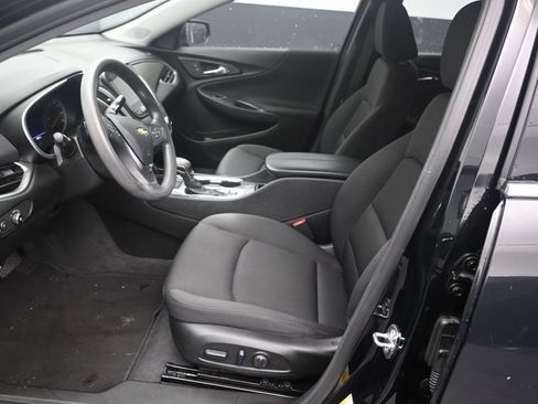Used 2023 Chevrolet Malibu LT FWD image 15