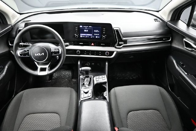 Used 2024 Kia Sportage LX FWD image 17