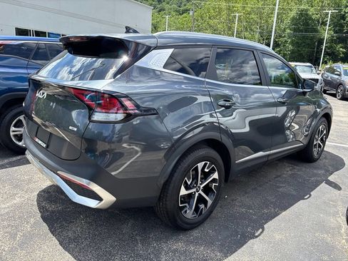 Used 2023 Kia Sportage EX AWD/4WD image 4