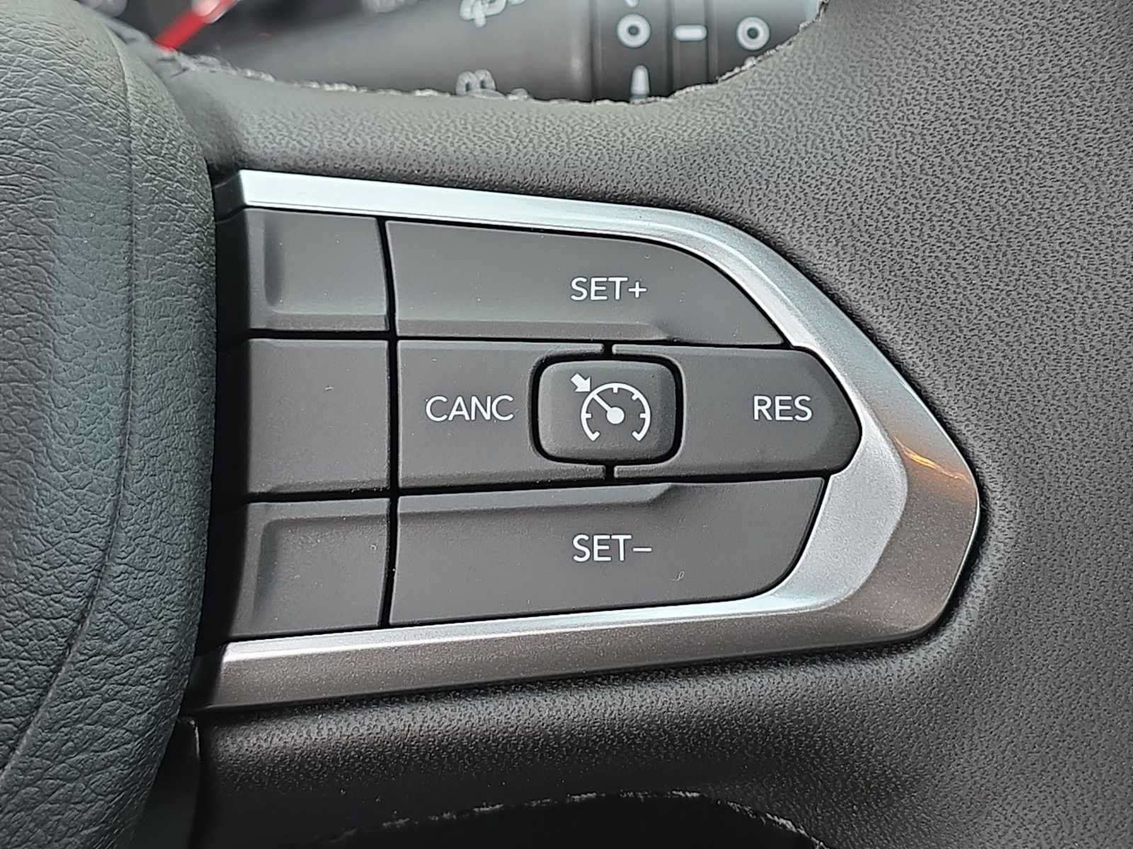 Used 2026 Jeep Compass Latitude AWD/4WD image 27