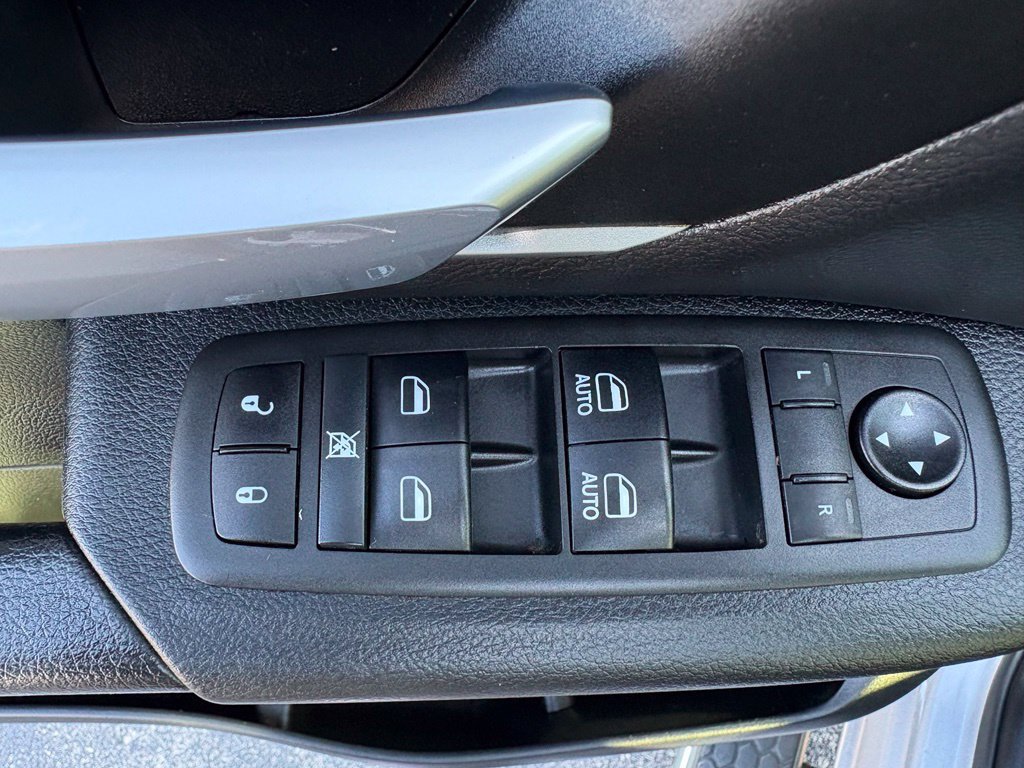 Used 2021 RAM 1500 Big Horn AWD/4WD image 32