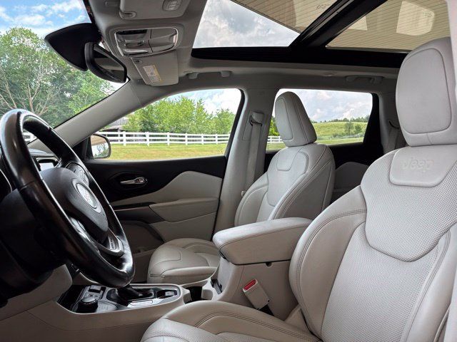Used 2020 Jeep Cherokee Limited AWD/4WD image 4