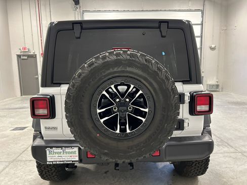 New 2025 Jeep Wrangler Willys image 7