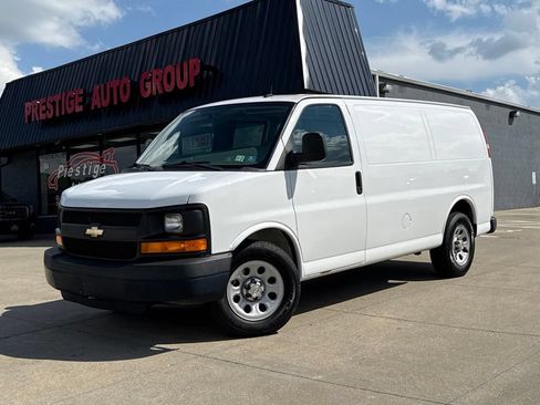 Used 2014 Chevrolet Express 1500 RWD image 19