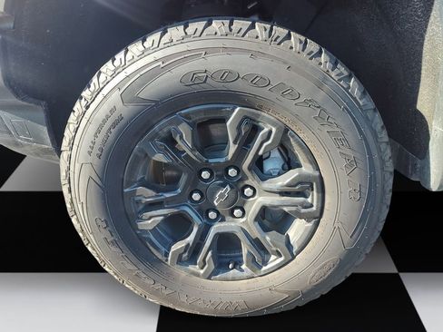 Used 2023 Chevrolet Silverado 1500 ZR2 w/ Technology Package AWD/4WD image 14