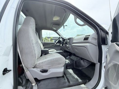 Used 2000 Ford F550 4x4 Regular Cab Super Duty image 15