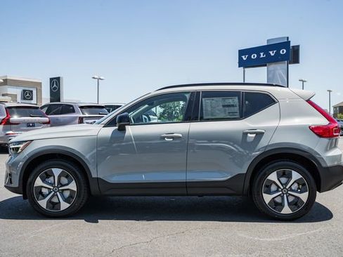 New 2026 Volvo XC40 B5 Plus w/ Protection Package Premier AWD/4WD image 4