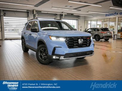 New 2025 Honda Pilot TrailSport