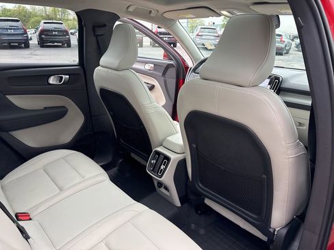 Used 2023 Volvo XC40 B5 Plus w/ Driver Assist Package AWD/4WD image 34