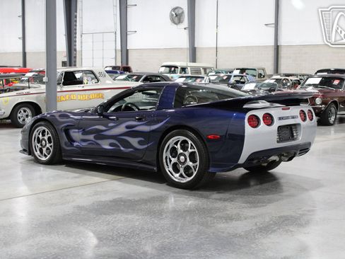 Used 2000 Chevrolet Corvette Coupe image 16