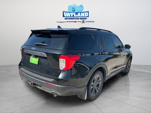 Used 2023 Ford Explorer XLT w/ Equipment Group 202A RWD image 4
